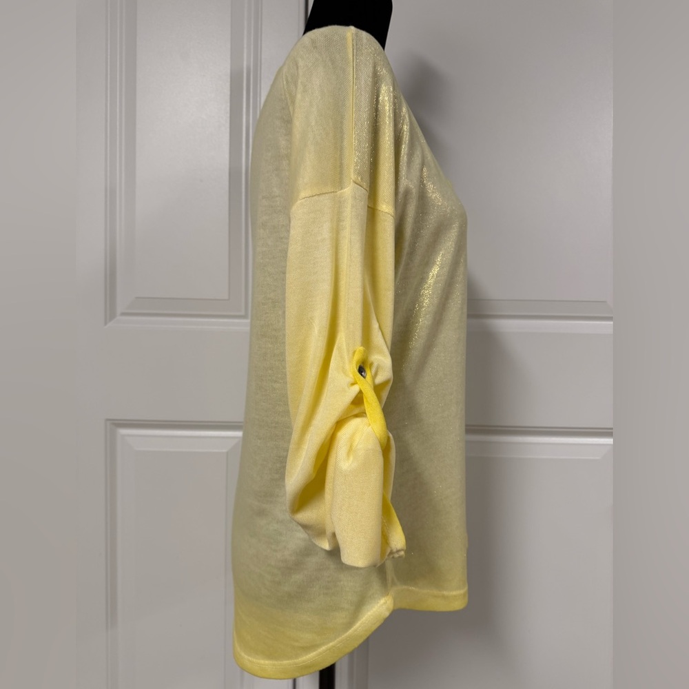 New Collection V-Neck T-Shirt Top - Picture 3 of 7